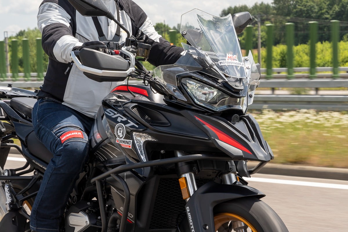 QJ Motor SRT 800SX &ndash; dziwnie znajomy motocykl adventure [test, recenzja, opinia, cena, dane techniczne, 2024]