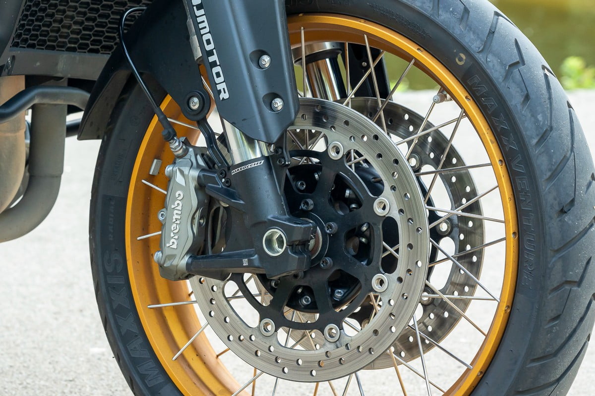 QJ Motor SRT 800SX &ndash; dziwnie znajomy motocykl adventure [test, recenzja, opinia, cena, dane techniczne, 2024]