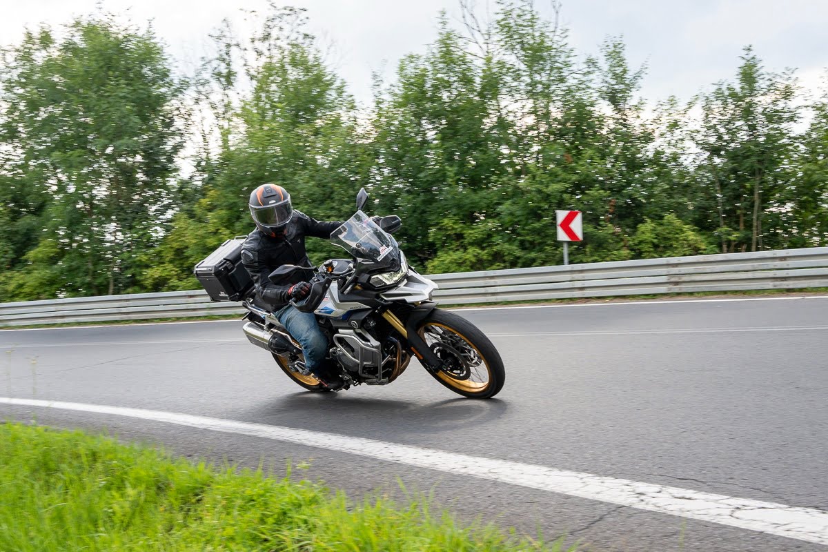 9 metod na turystyka &ndash; nasz wielki test 2024. Podsumowanie por&oacute;wnania motocykli turystycznych [H2 SX, 1290 Super Adventure S, S 1000 XR, V100, GSX-S1000GX, Enduro Veloce, 800MT Explore, 900 DSX, SRT 800SX]