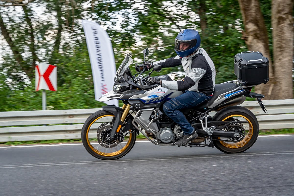 9 metod na turystyka &ndash; nasz wielki test 2024. Podsumowanie por&oacute;wnania motocykli turystycznych [H2 SX, 1290 Super Adventure S, S 1000 XR, V100, GSX-S1000GX, Enduro Veloce, 800MT Explore, 900 DSX, SRT 800SX]