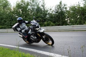 Voge 900 DSX test dane techniczne opinia wielkie por&oacute;wnanie 24