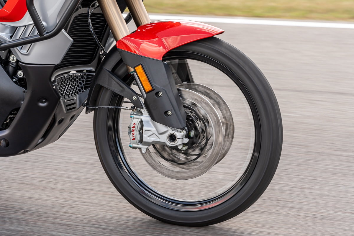 MV Agusta Enduro Veloce zawieszenie