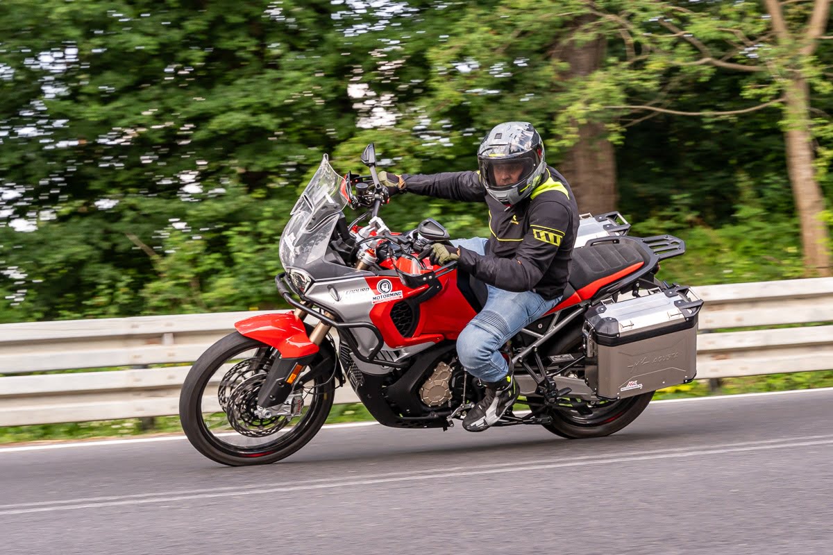 9 metod na turystyka &ndash; nasz wielki test 2024. Podsumowanie por&oacute;wnania motocykli turystycznych [H2 SX, 1290 Super Adventure S, S 1000 XR, V100, GSX-S1000GX, Enduro Veloce, 800MT Explore, 900 DSX, SRT 800SX]