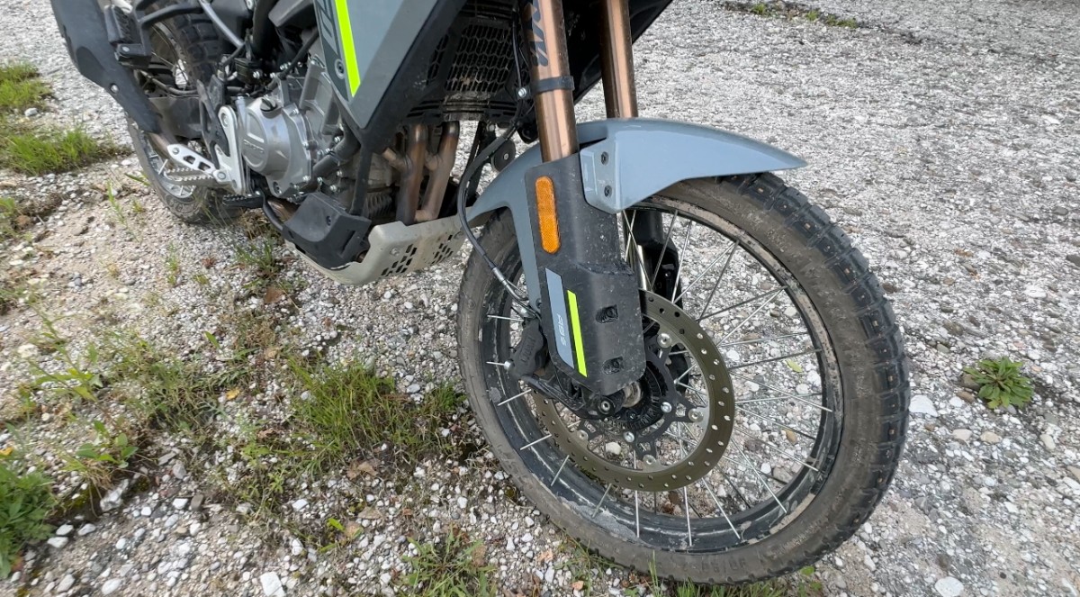 CFMoto 450 MT &ndash; realnie offroadowy i świetnie wyceniony adventure na kat. A2 [test, opinia, recenzja, dane techniczne, cena, 2024]
