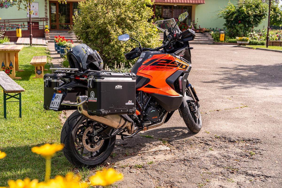 9 metod na turystyka &ndash; nasz wielki test 2024. Podsumowanie por&oacute;wnania motocykli turystycznych [H2 SX, 1290 Super Adventure S, S 1000 XR, V100, GSX-S1000GX, Enduro Veloce, 800MT Explore, 900 DSX, SRT 800SX]