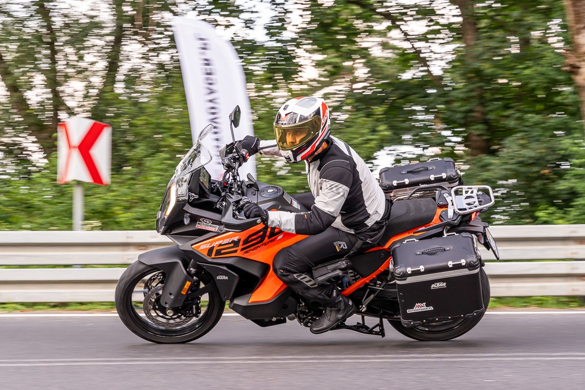 9 metod na turystyka &ndash; nasz wielki test 2024. Podsumowanie por&oacute;wnania motocykli turystycznych [H2 SX, 1290 Super Adventure S, S 1000 XR, V100, GSX-S1000GX, Enduro Veloce, 800MT Explore, 900 DSX, SRT 800SX]