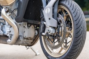 Moto Guzzi V100 Mandello Aviazione Navale hamulce