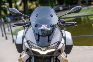 Moto Guzzi V100 Mandello Aviazione Navale lampa 2