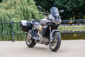 Moto Guzzi V100 Mandello Aviazione Navale przod 3