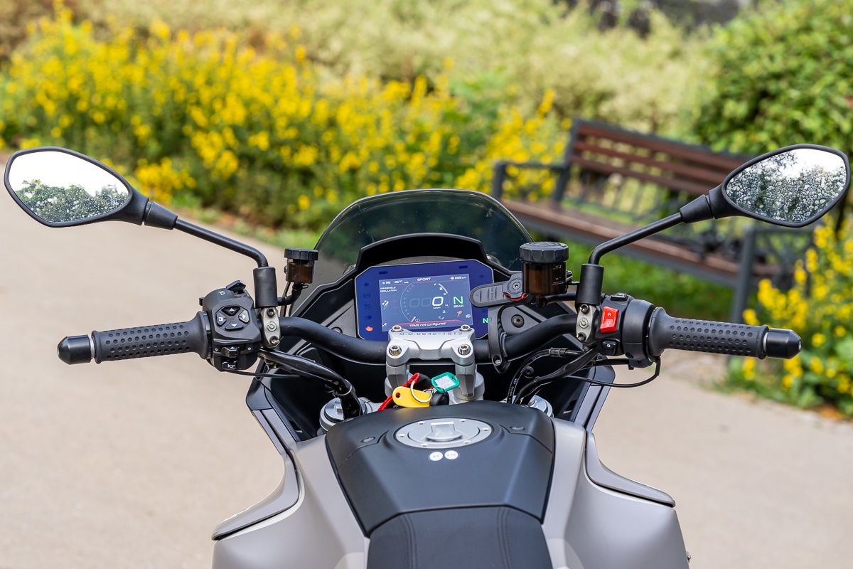 Moto Guzzi V100 Mandello Aviazione Navale wyswietlacz