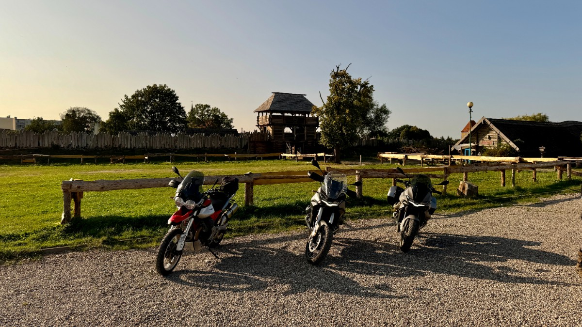 Woj. zachodniopomorskie: nowoczesne i dzikie zarazem. Co zobaczyć, gdzie pojechać? [Motocyklowa Polska na weekend, trasa, mapki, GPX]