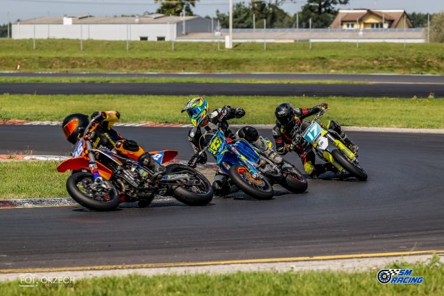 Emocje w Słomczynie: Mistrzostwa Supermoto i Pitbike &ndash; nowe wyzwania, znani bohaterowie