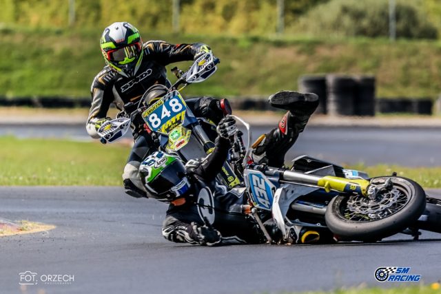 Emocje w Słomczynie: Mistrzostwa Supermoto i Pitbike &ndash; nowe wyzwania, znani bohaterowie
