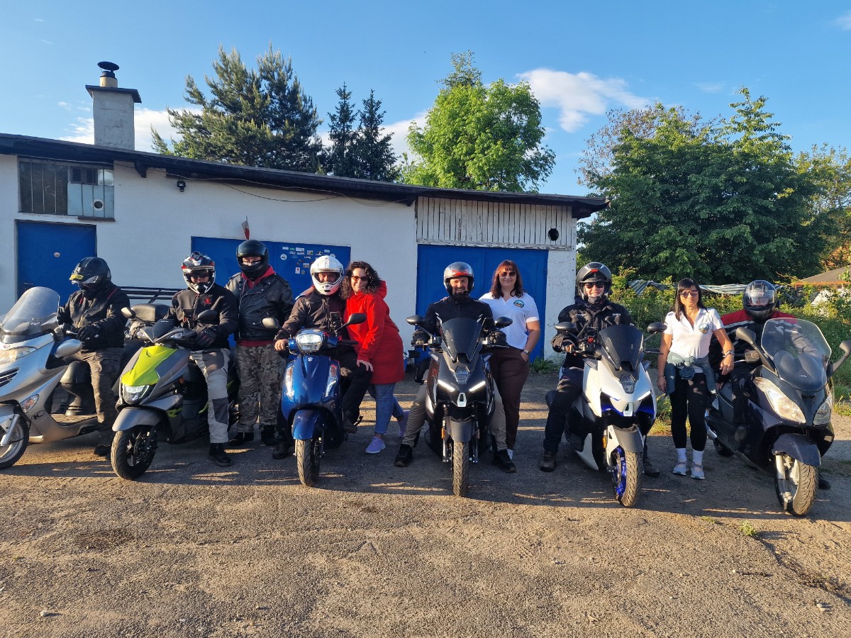 Bałkany na skuterach 125 &ndash; wielka wyprawa na małych jednośladach [część 1, relacja, zdjęcia, Suzuki Address, Avenis]