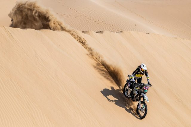 Joanna Modrzewska – twarda dziewczyna na twardych oponach. Dlaczego od 10 lat jeździ na Metzelerach 6 Days?