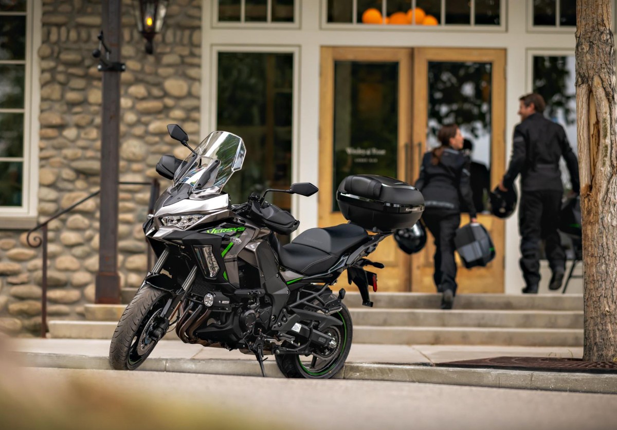 Nowe Kawasaki Versys 1100 &ndash; większy silnik, więcej mocy, więcej technologii. Jedziemy na testy! [dane techniczne, zmiany]