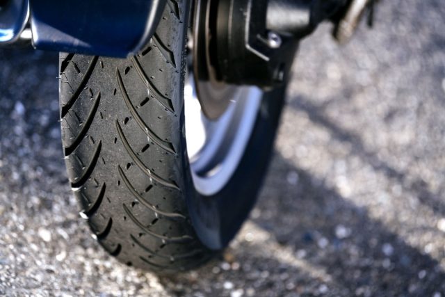 Sponsorowany Pirelli Metzeler DOT 8 20 błędów przy obsłudze i eksploatacji motocykla, które popełnia połowa motocyklistów