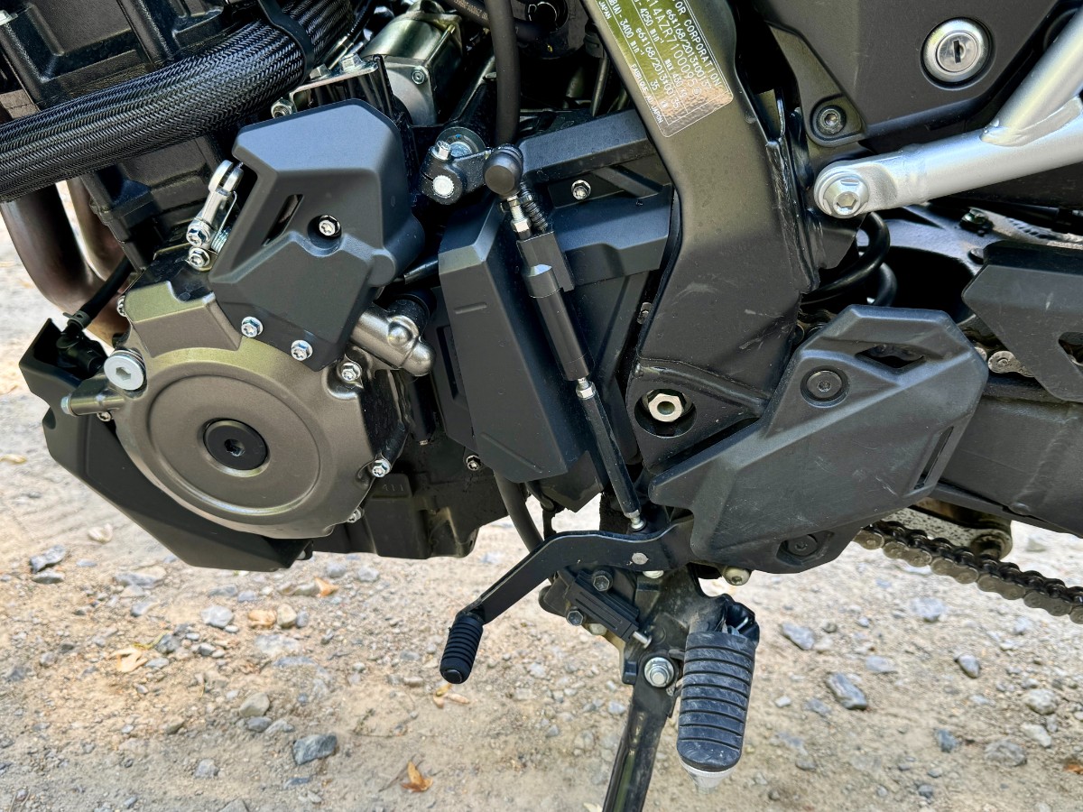 Suzuki V-Strom 800 &ndash; drogowy motocykl adventure. Godny następca modelu 650? [test w trasie, opinia, recenzja, dane techniczne, cena, 2024]