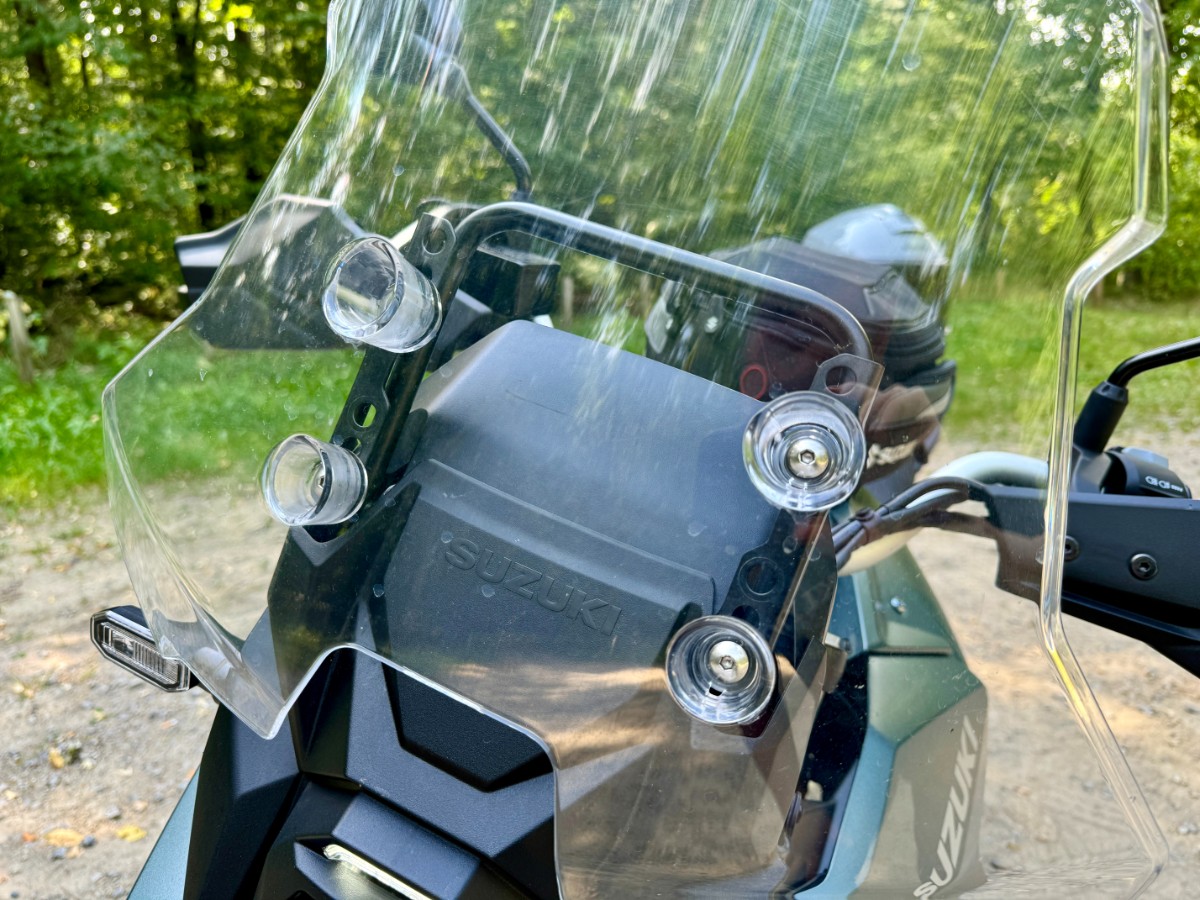 Suzuki V-Strom 800 &ndash; drogowy motocykl adventure. Godny następca modelu 650? [test w trasie, opinia, recenzja, dane techniczne, cena, 2024]