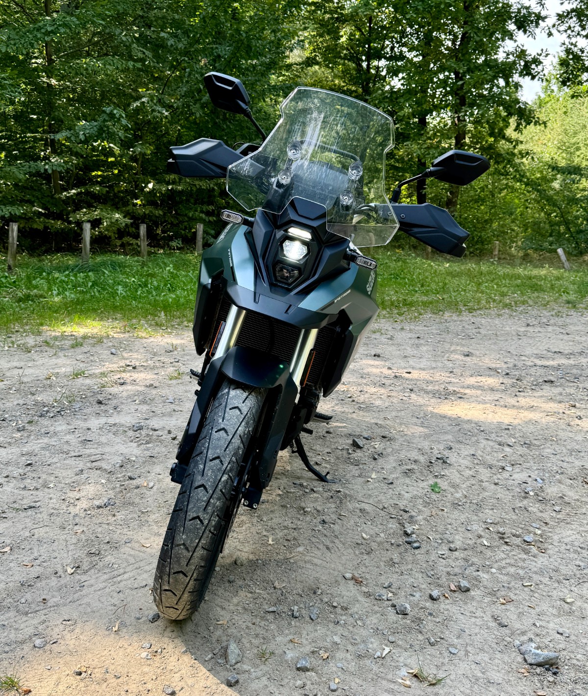 Suzuki V-Strom 800 &ndash; drogowy motocykl adventure. Godny następca modelu 650? [test w trasie, opinia, recenzja, dane techniczne, cena, 2024]