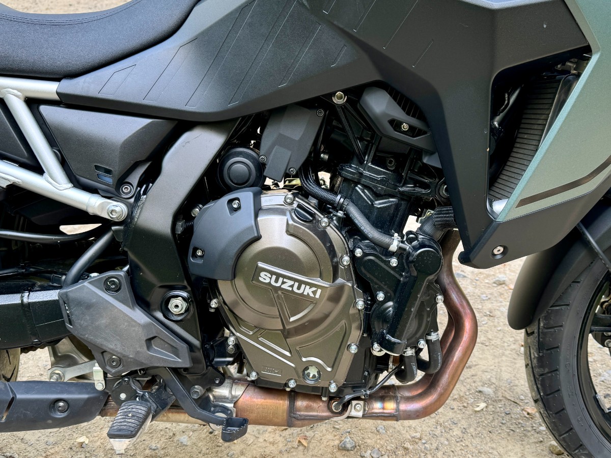 Suzuki V-Strom 800 &ndash; drogowy motocykl adventure. Godny następca modelu 650? [test w trasie, opinia, recenzja, dane techniczne, cena, 2024]