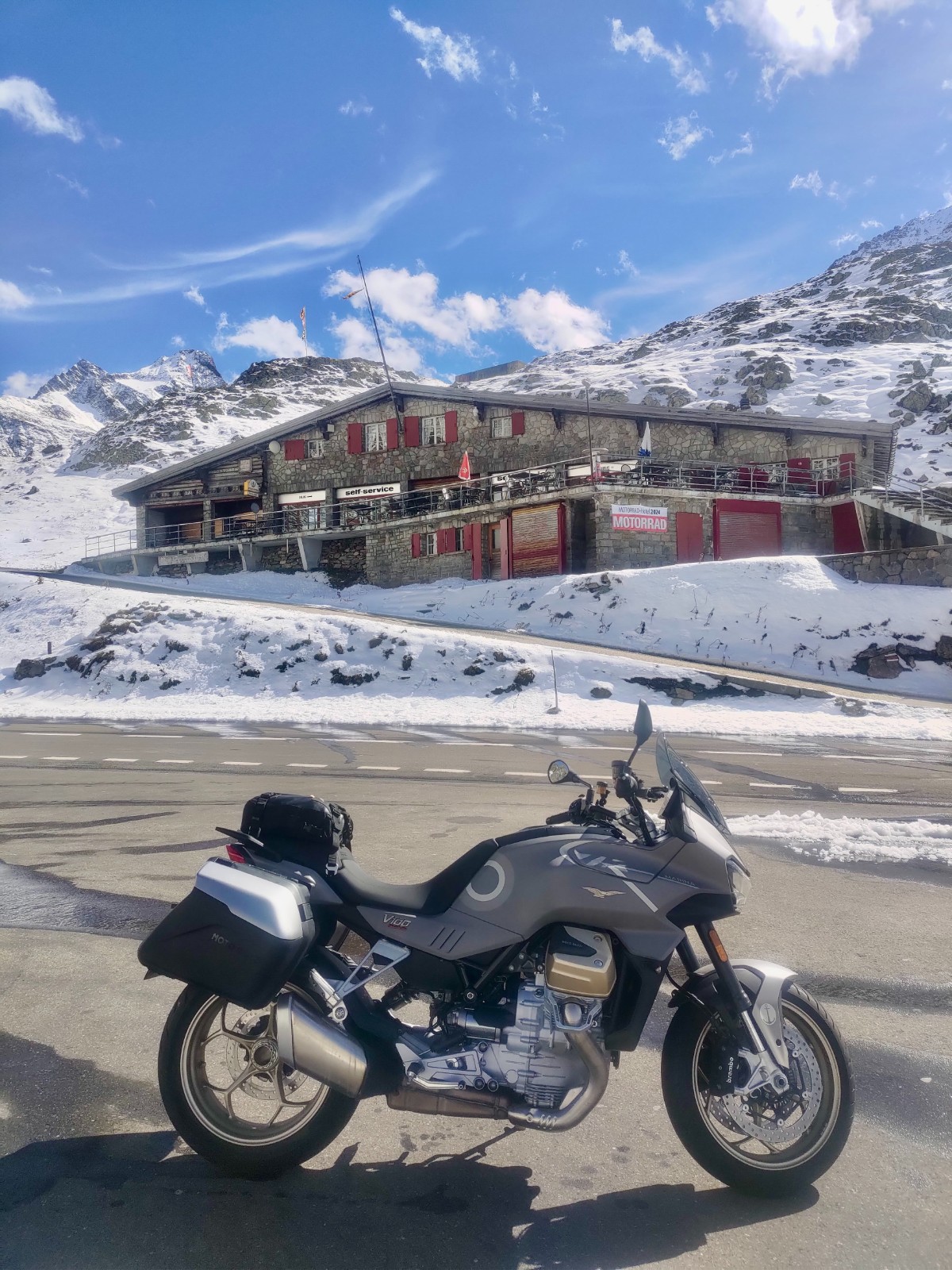 Na Mandello do Mandello. Dziennik motocyklowej podr&oacute;ży do kolebki Moto Guzzi [trasa, mapki, relacja, Włochy]