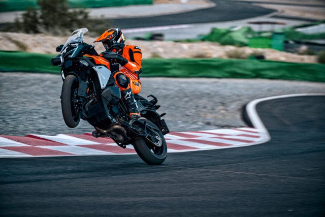 KTM w pełni indyjski – koniec mitu o austriackim producencie