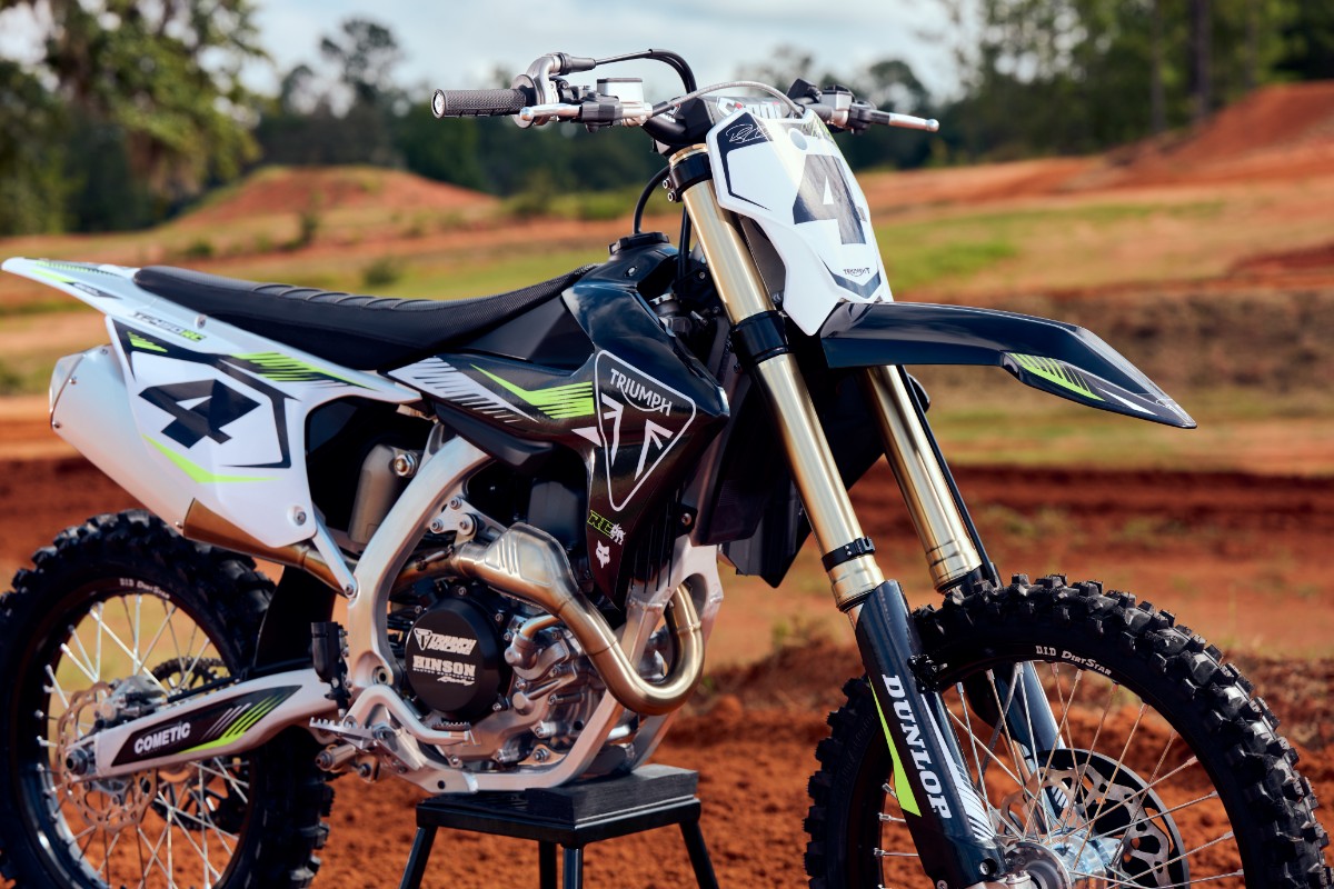 Triumph TF 450-RC: druga odsłona motocrossowej rewolucji u brytyjskiego producenta [opis, specyfikacja, silnik, masa, zawieszenie, dane techniczne]