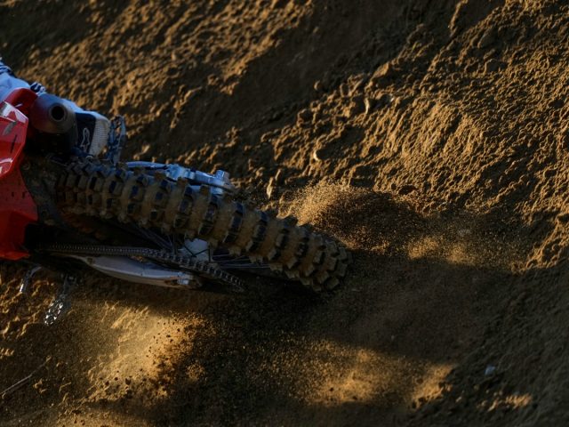 pirelli new scorpion mx32 mid soft (2)