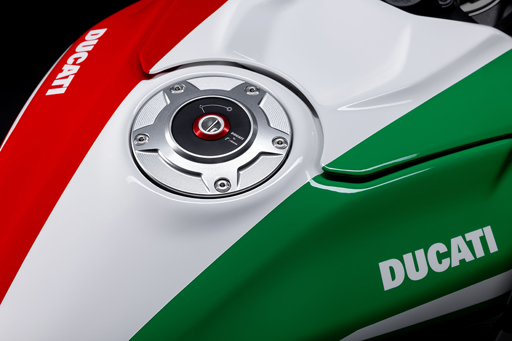 Ducati Panigale V4 Tricolore 10