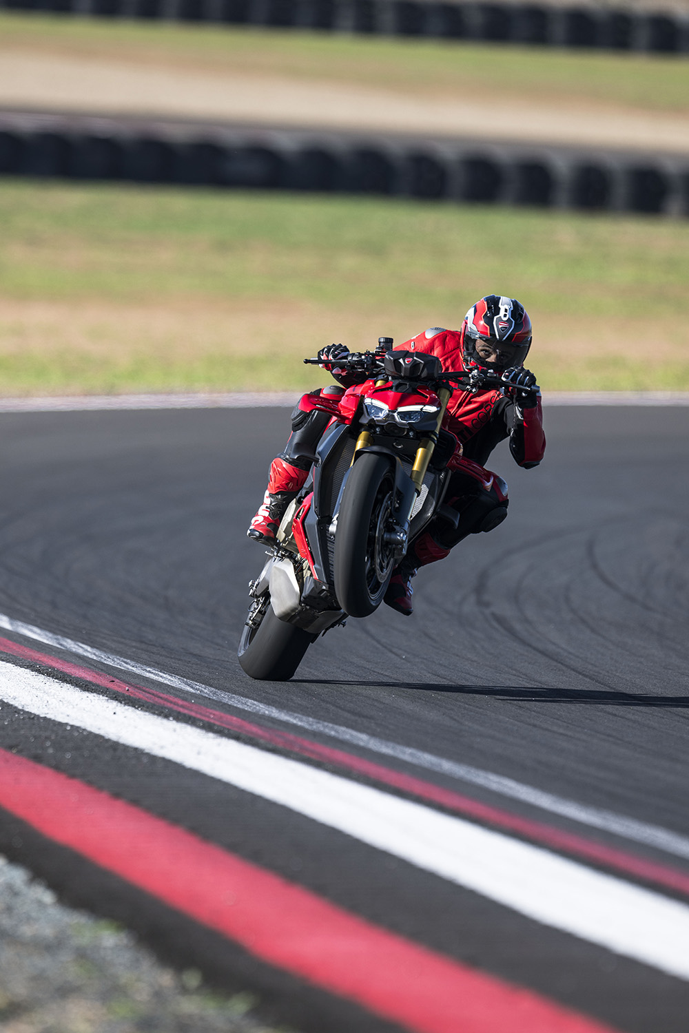 Ducati Streetfigter V4 2025 5