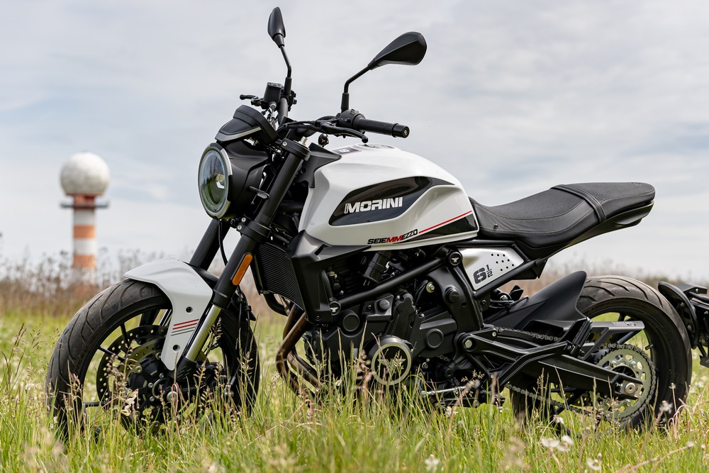 Moto Morini Seiemmezzo STR