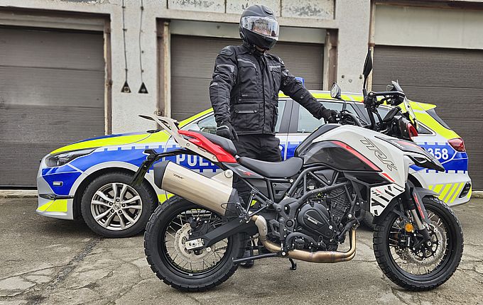 Benelli TRK 702X nieoznakowany policja Gora 1