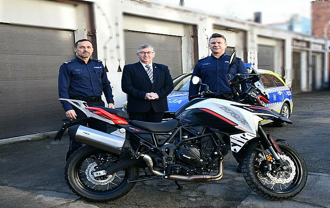 Benelli TRK 702X nieoznakowany policja Gora 3