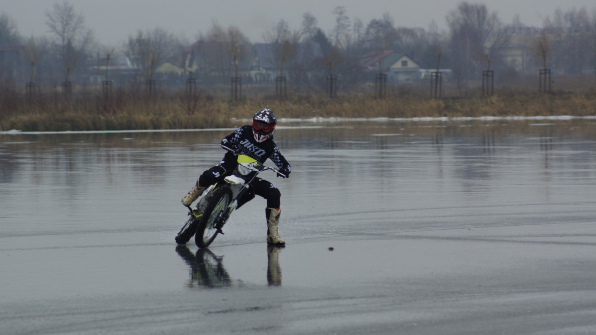 Cross enduro barton ice track po lodzie lod 1