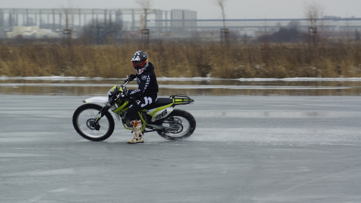 Cross enduro barton ice track po lodzie lod 2