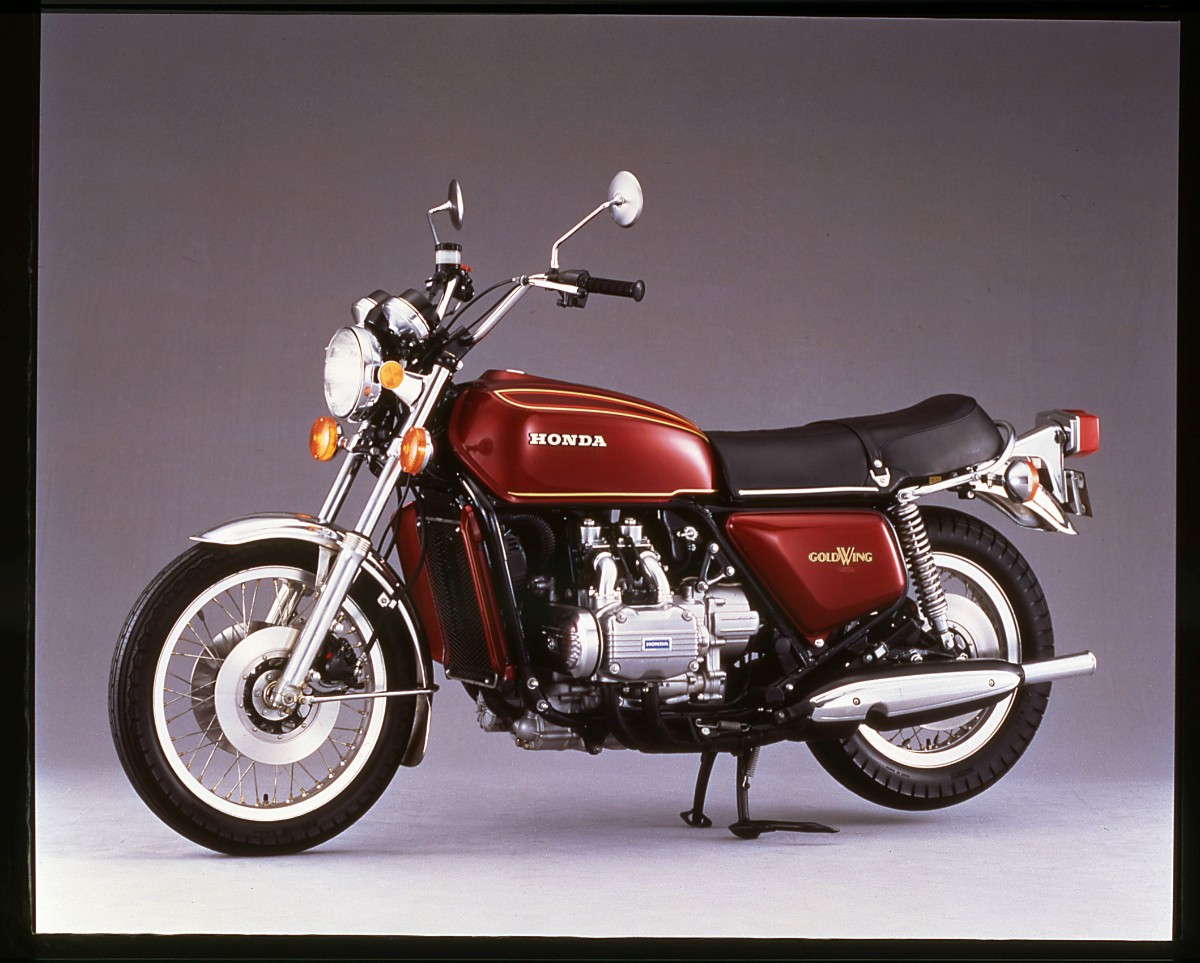 Honda Gold Wing GL1000 2