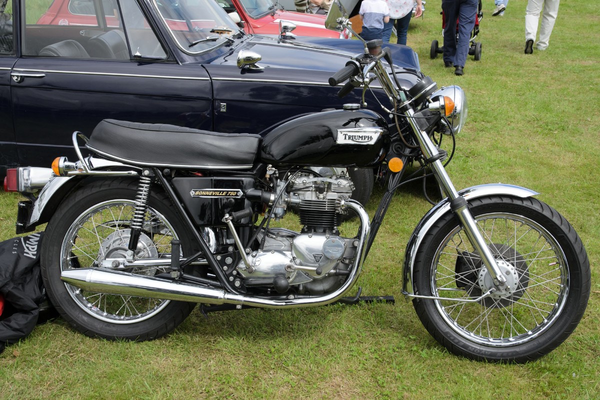 Triumph T140V Bonneville 750 1973 wiki