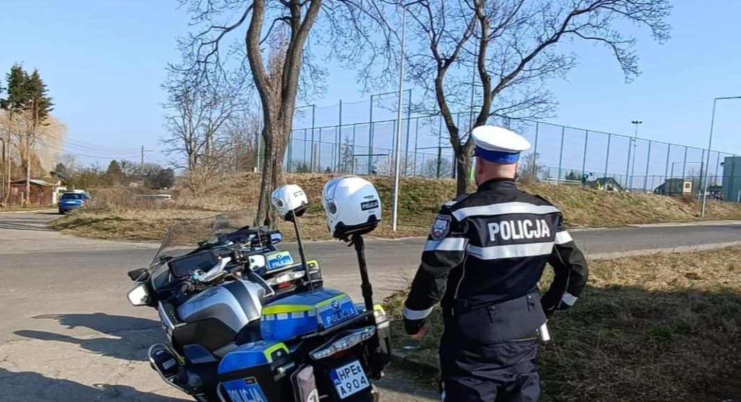 Policjant na motocyklu