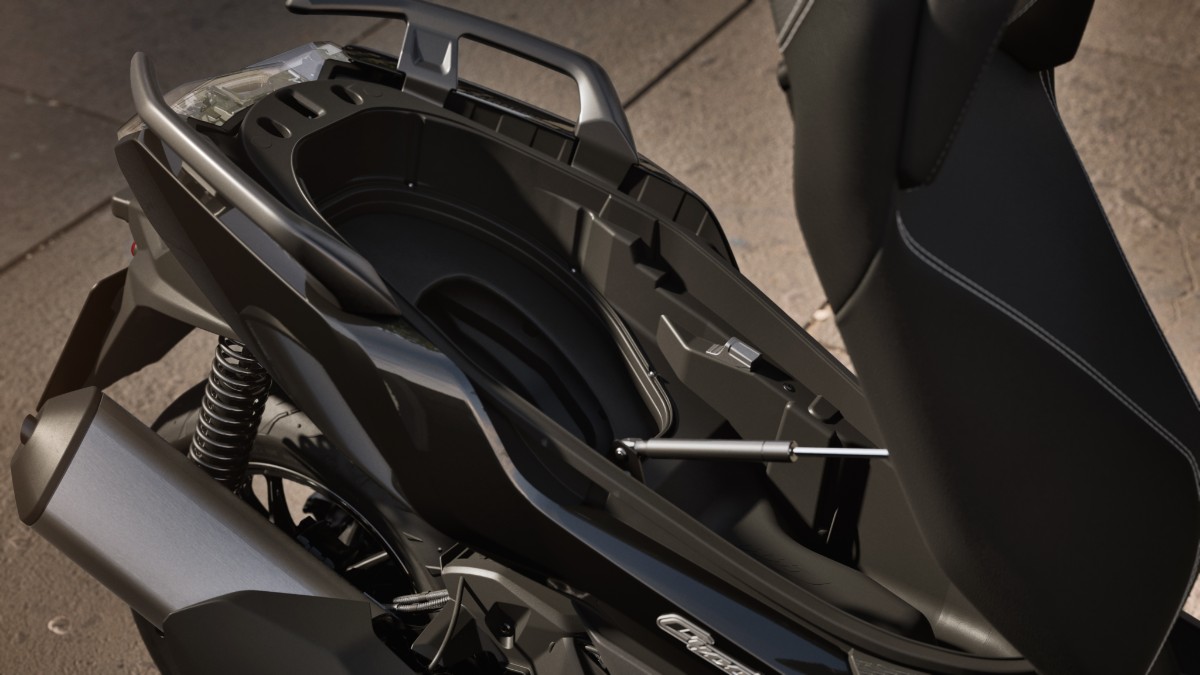 BMW C 400 2025 5 GT schowek