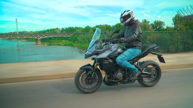 Triumph Tiger Sport 800 2025 test dane techniczne wrażenia z jazdy wady zalety 19