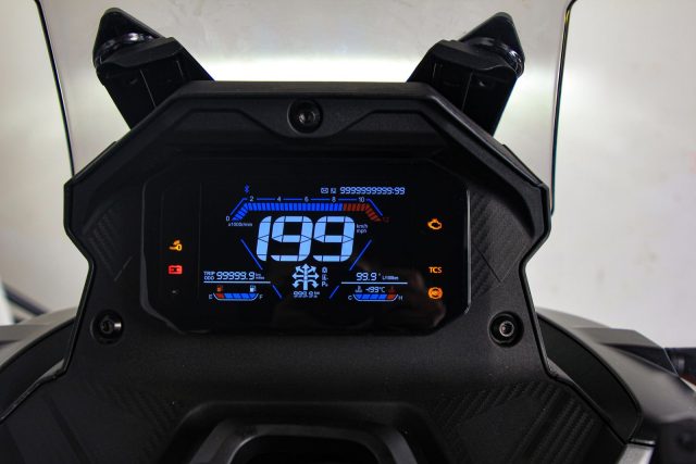 Voge SR 1 ADV 2025 5