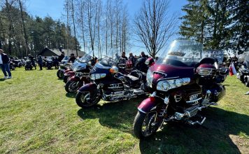 Zlot impreza motocyklowa Gold Wing Honda ilustracyjne