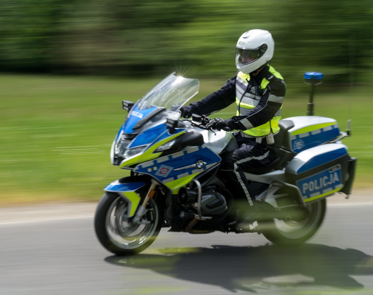 policja patrol motocykl bmw r 1250 rt KPP Lesko3