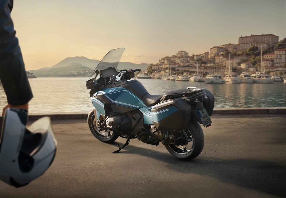 BMW R 1300 RT 2025 1