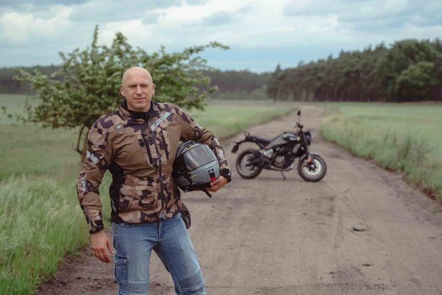 Leatt kurtka FlowTour 7.5