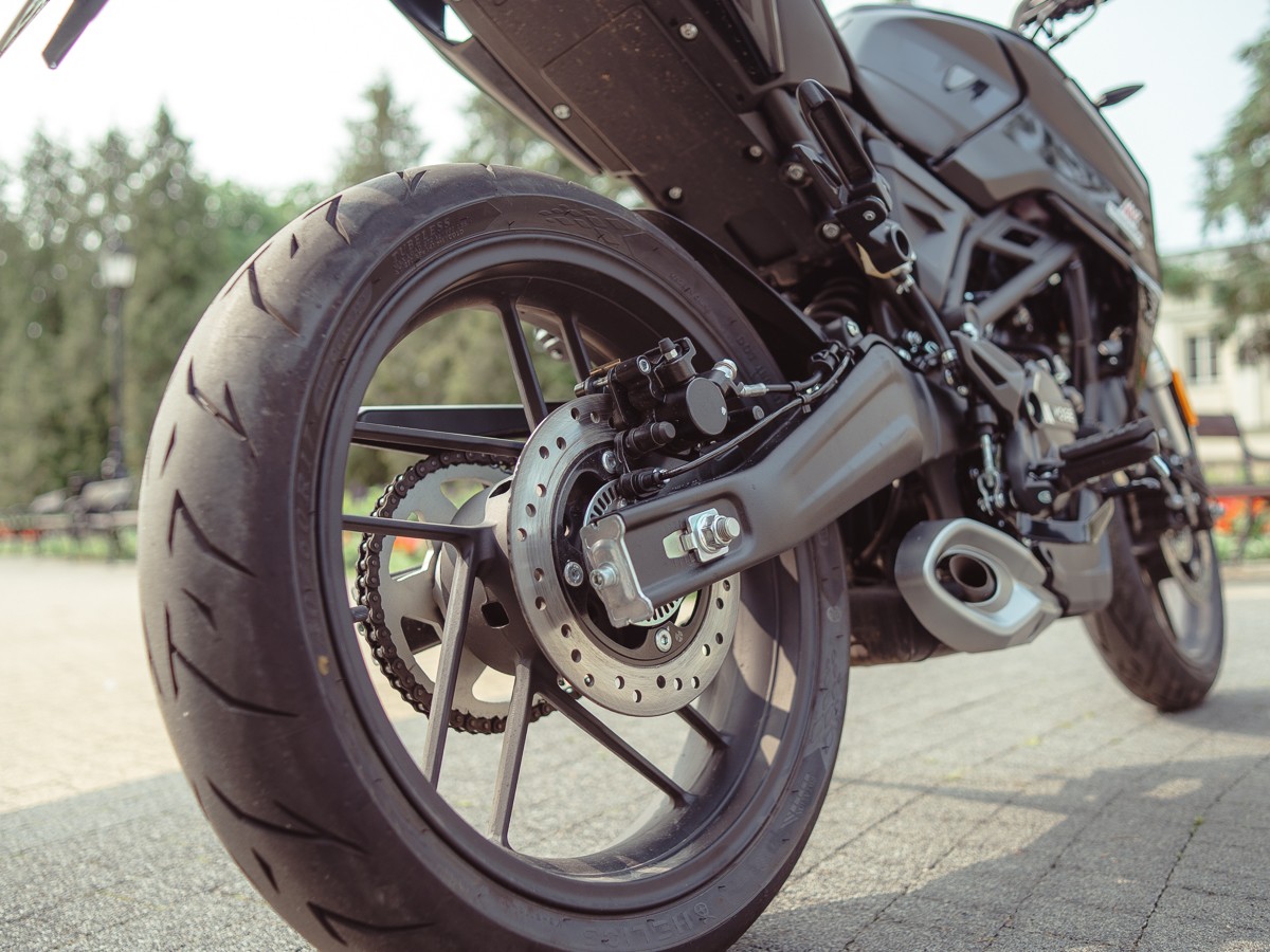 Voge 125R 8