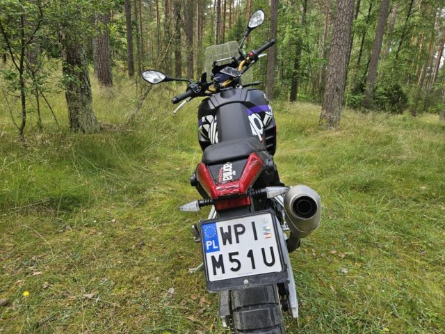 Aprilia Tuareg 660 Rally 2025 nowość test dane techniczne wady zalety por&oacute;wnanie 24