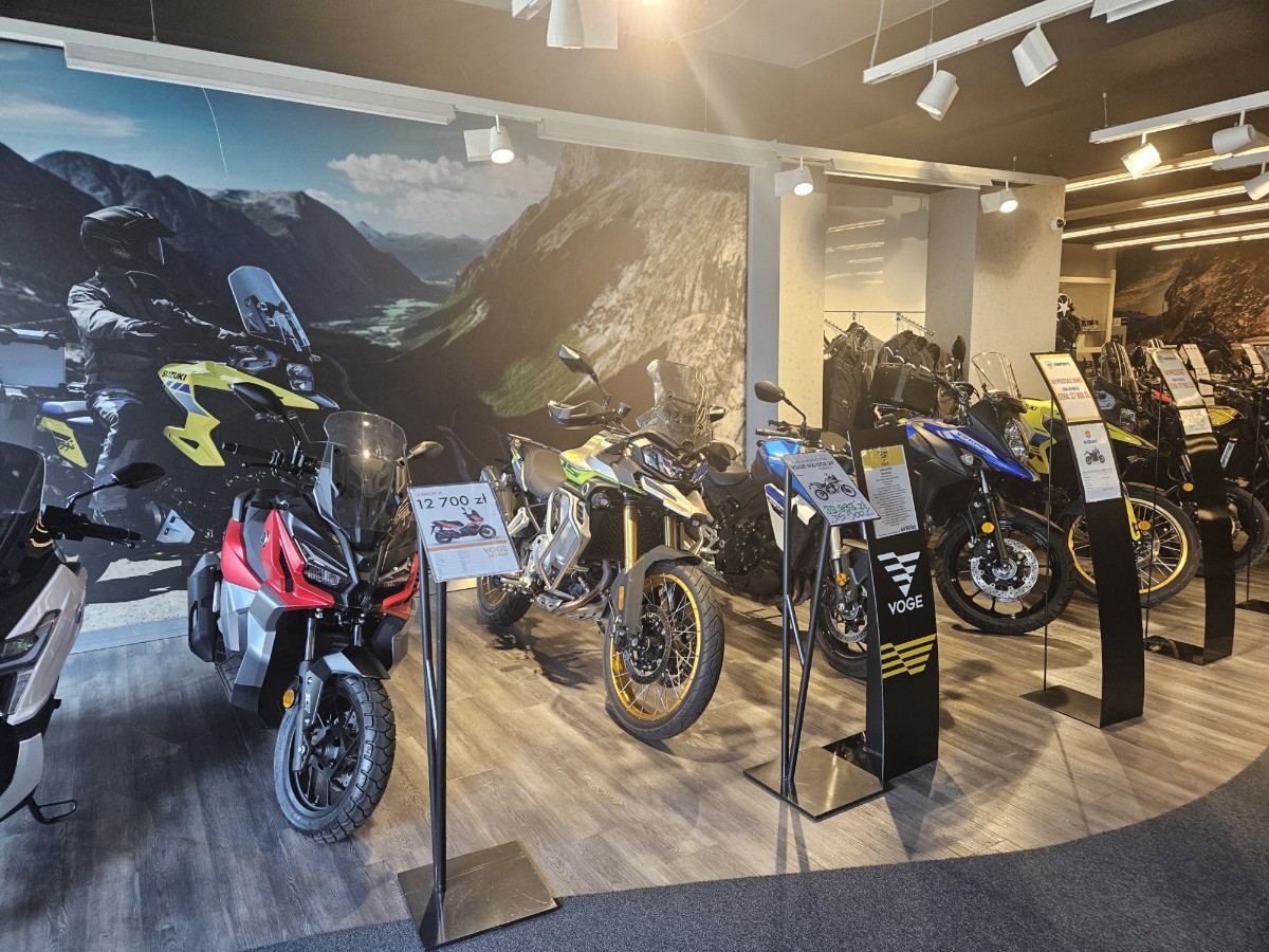 Motors Zeran wyprzedaz salon 2