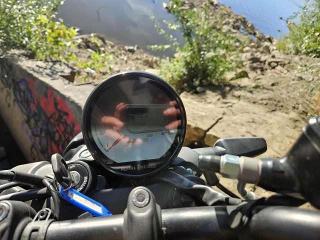 Royal Enfield Guerrilla 450 test opinia dane techniczne cena 1